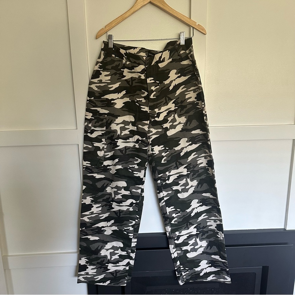PRETTYLITTLETHING Camo wide leg trousers